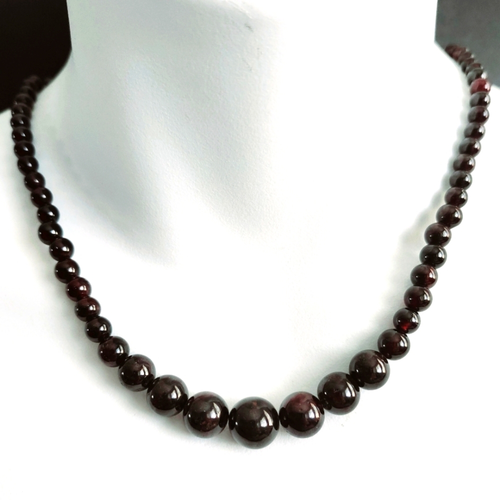 Natural Garnet Gemstone Beads Necklace 18" Length